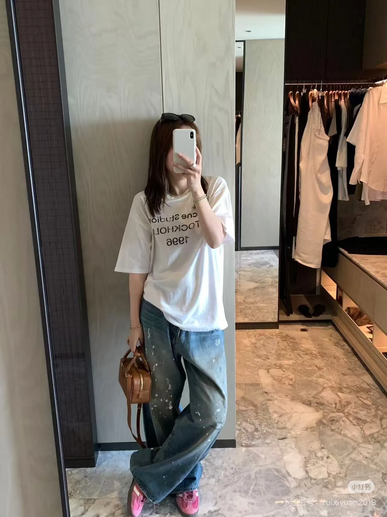 Acne Retro